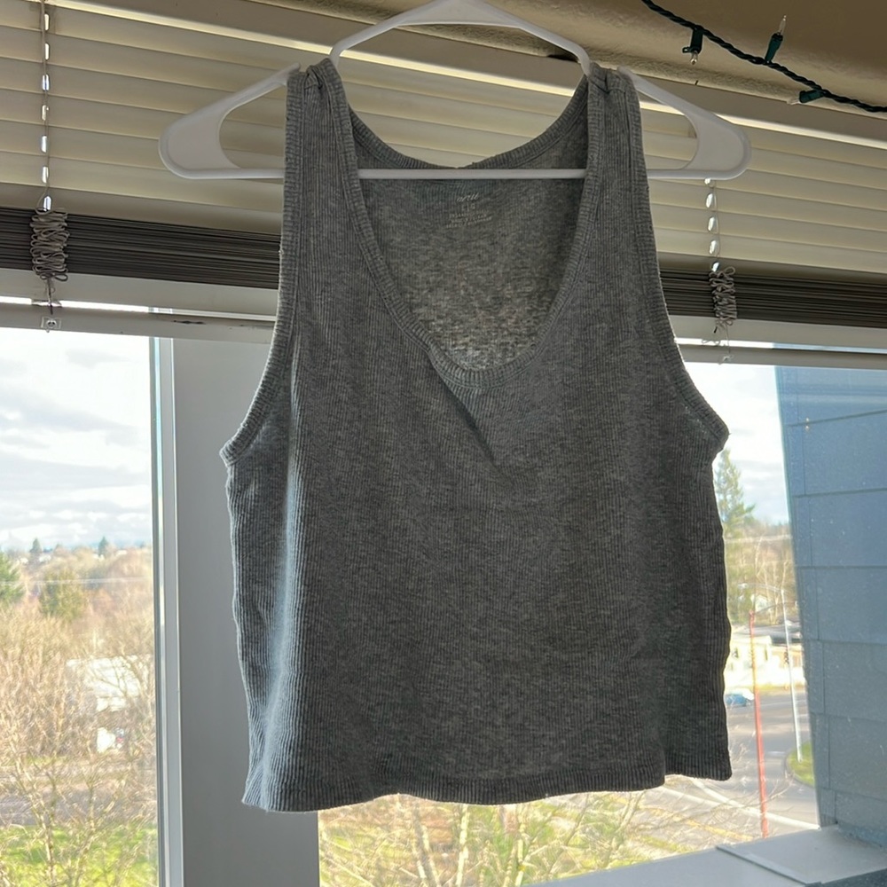 Aerie cropped tank top size L distressed